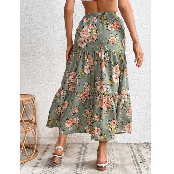 Floral tiered ruffle Skirt - Picture 3 of 4